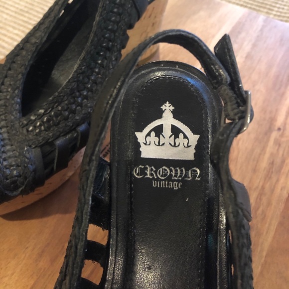 Crown Vintage Black Wedges - Picture 6 of 6